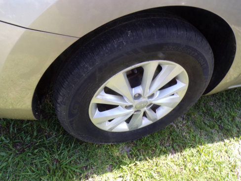 Used 2015 Kia Sedona LX image 20