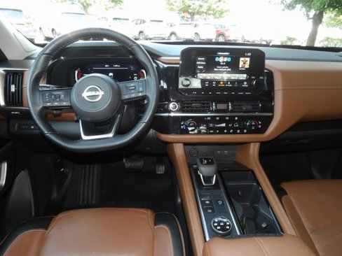 Certified 2023 Nissan Pathfinder Platinum image 19