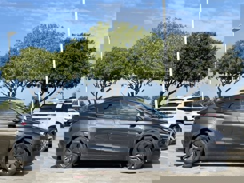 Used 2026 Tesla Model Y Long Range image 3