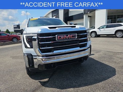 Used 2024 GMC Sierra 3500 SLT w/ SLT Premium Package image 5