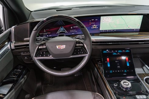 Used 2025 Cadillac Escalade Premium Luxury image 12