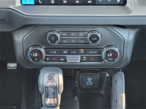 New 2025 Ford Bronco Outer Banks image 22