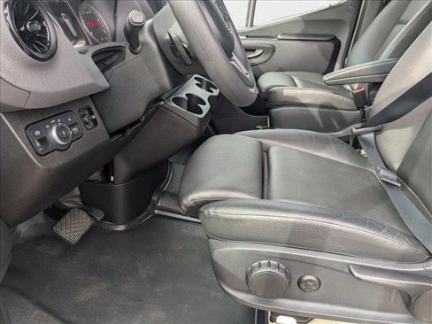 Used 2021 Mercedes-Benz Sprinter 2500 image 15
