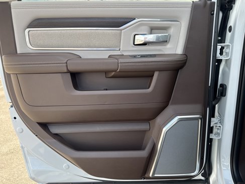 New 2025 RAM 3500 Laramie image 21