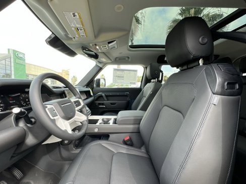 New 2025 Land Rover Defender 90 S image 15