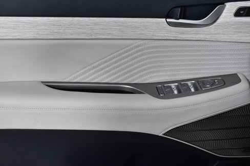 Used 2025 Hyundai Palisade Calligraphy image 23
