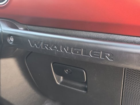 Used 2021 Jeep Wrangler Unlimited Rubicon image 19
