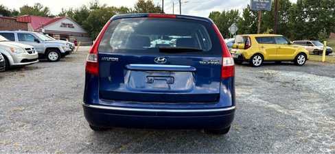 Used 2011 Hyundai Elantra GLS image 7