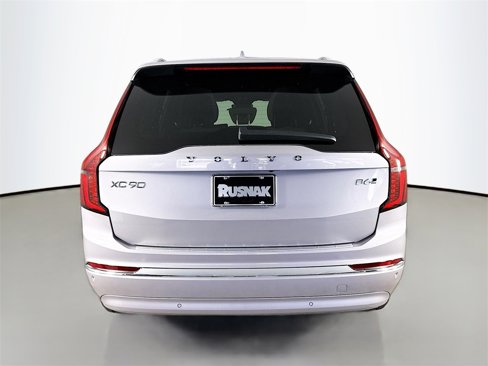New 2026 Volvo XC90 B6 Plus w/ Protection Package Premier image 6