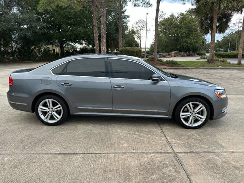 Used 2013 Volkswagen Passat TDI SEL Premium image 2