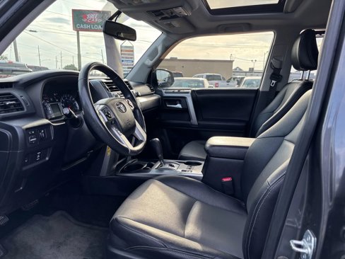 Used 2017 Toyota 4Runner Limited image 4