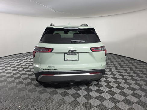 New 2026 Chevrolet Equinox LT w/ Convenience Package II image 4