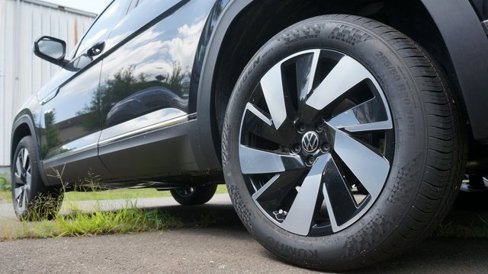 New 2025 Volkswagen Atlas Cross Sport SEL image 5