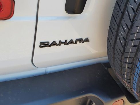 New 2025 Jeep Wrangler Sahara image 30