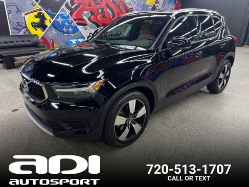 Used 2019 Volvo XC40 T5 Momentum image 1