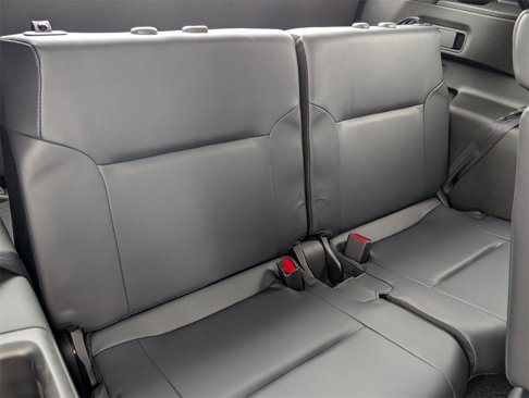 New 2025 Mitsubishi Outlander SE image 11