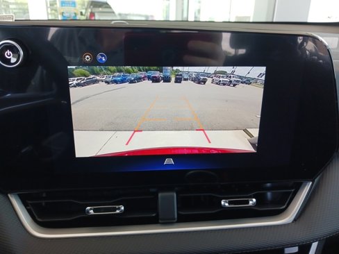 New 2026 Chevrolet Equinox LT w/ LPO, Floor Liner Package image 18