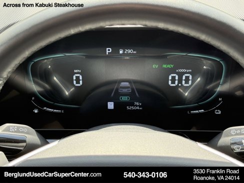 Used 2023 Kia Niro EX image 16