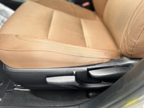 Used 2016 Toyota Corolla LE image 11