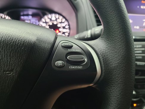 Used 2019 Nissan Pathfinder S image 28