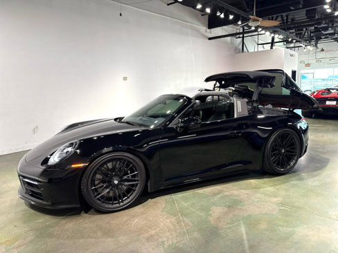 Used 2023 Porsche 911 50th Anniversary Edition w/ Extended Leather Package image 28