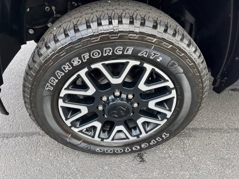Used 2025 RAM 3500 Limited image 38