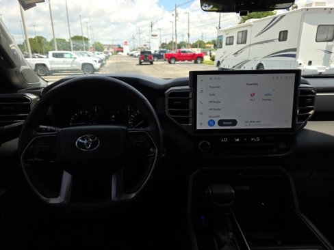Used 2023 Toyota Tundra Limited image 14