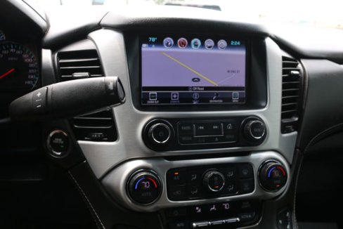Used 2020 GMC Yukon XL SLT w/ Open Road Package image 3