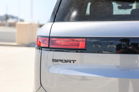 New 2025 Land Rover Range Rover Sport SE image 7