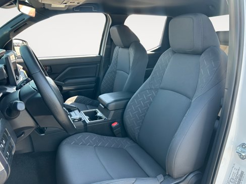 New 2025 Toyota Tacoma SR5 image 9