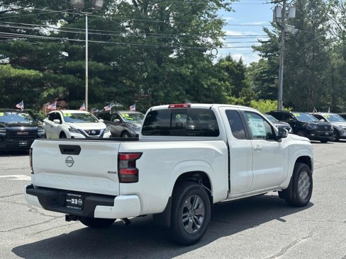 Used 2025 Nissan Frontier SV w/ SV Convenience Package image 5