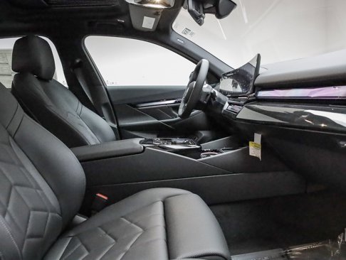 New 2026 BMW i5 eDrive40 w/ Premium Package image 17