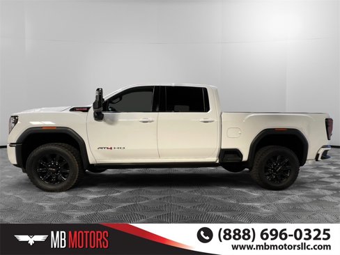 Used 2024 GMC Sierra 3500 AT4 w/ Technology Package image 6