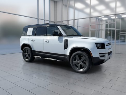 New 2025 Land Rover Defender 110 S image 2