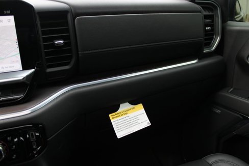 Used 2022 GMC Sierra 1500 SLT w/ SLT Premium Plus Package image 33