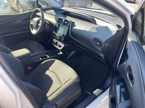 Used 2017 Toyota Prius Two image 14