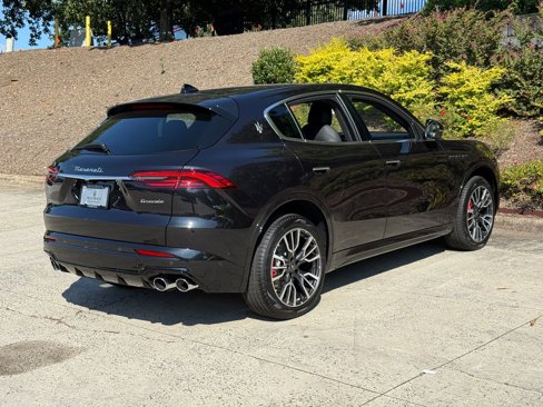New 2025 Maserati Grecale GT image 3