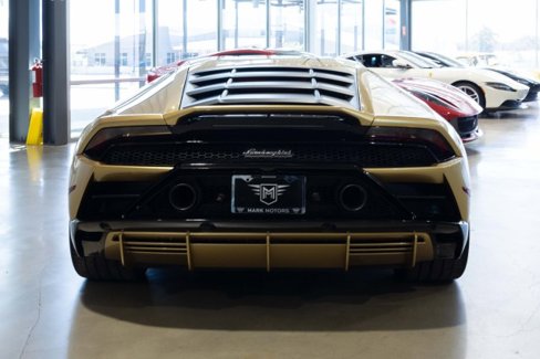 Used 2020 Lamborghini Huracan EVO image 6