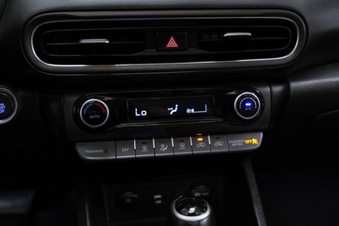 Used 2022 Hyundai Kona Limited image 25