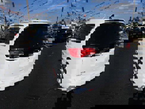 New 2026 Chrysler Voyager LX image 8