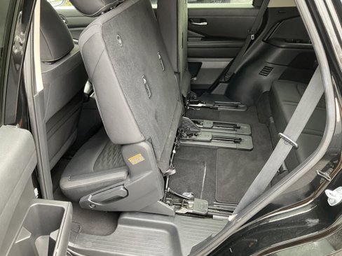Used 2024 Nissan Pathfinder SV image 39
