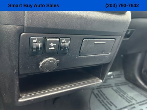 Used 2019 Toyota Sienna SE image 35