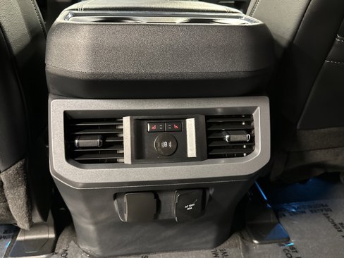 Used 2024 Ford F250 Lariat w/ Lariat Ultimate Package image 23
