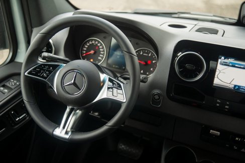 Used 2025 Mercedes-Benz Sprinter 2500 image 33