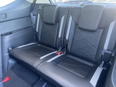 New 2025 Volkswagen Atlas Peak Edition SE image 15