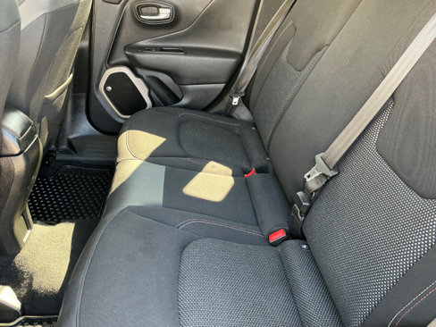 Used 2016 Jeep Renegade 75th Anniversary image 16