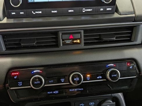 Certified 2025 Honda Pilot Sport image 19