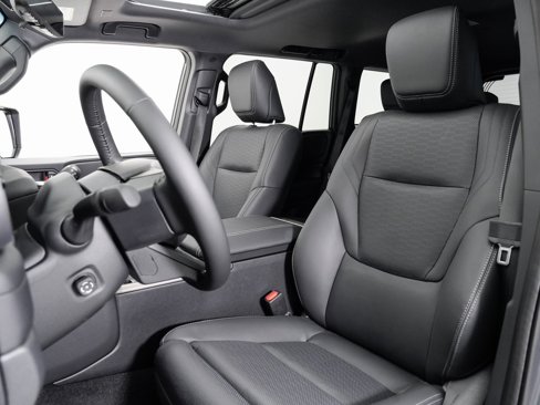 Used 2025 Toyota Land Cruiser image 5