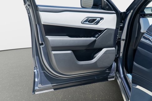 New 2026 Land Rover Range Rover Velar Dynamic SE image 12