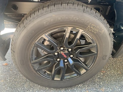 New 2026 GMC Sierra 1500 Elevation w/ LPO, Elevation Black Package image 10